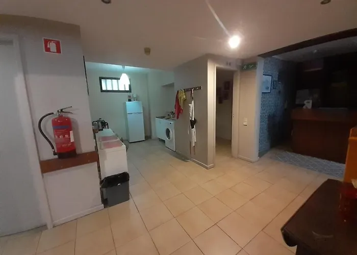 City Drops Clerigos Private