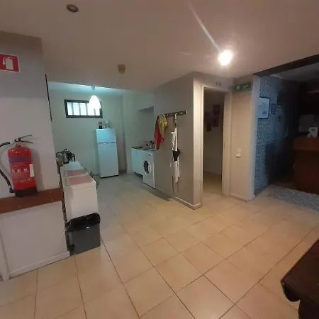 City Drops Clerigos Private